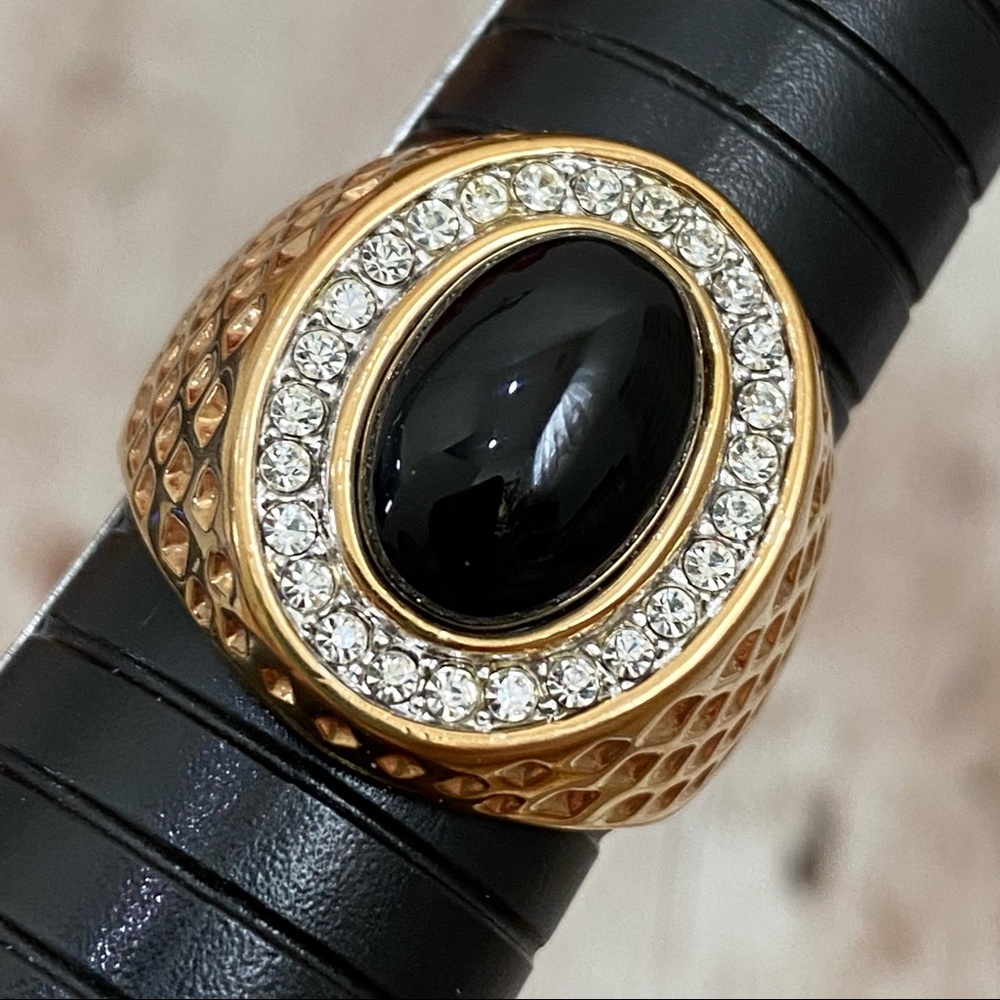 Unsigned Black Onyx Oval Cabochon CZ Stone Gold-tone Men’s Fashion Ring - Picture 11 of 16